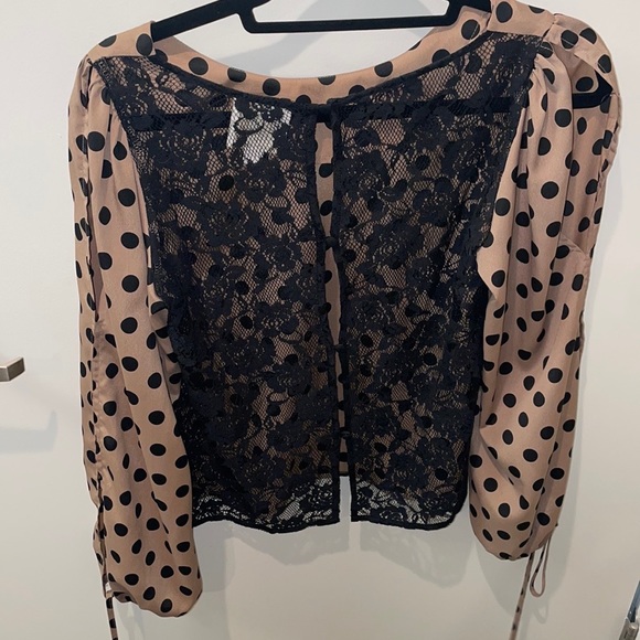 Line & Dot polka dot top - Picture 2 of 5